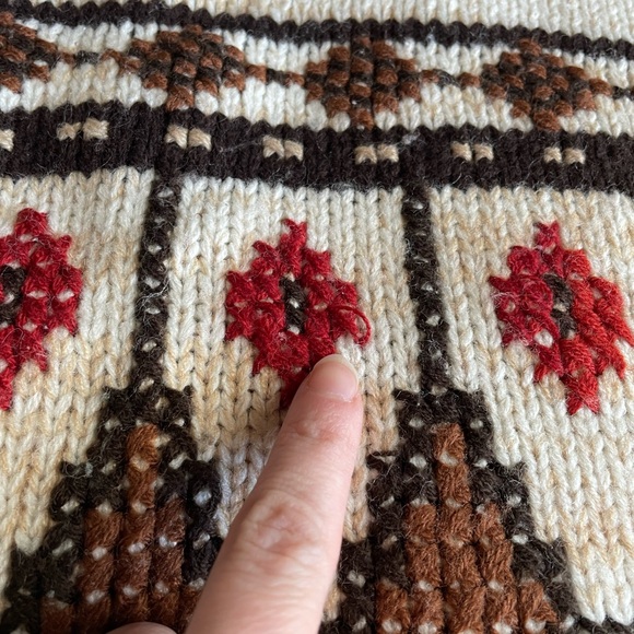 Vintage Mens Cream Red Fair Isle Grandpa Sweater Medium Acrylic 90s Old Money - Picture 2 of 7